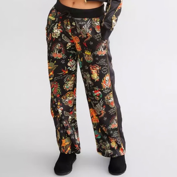 Ed Hardy Women's Shrunken Flashboard Track Pants multicolor tattoo art - Picture 3 of 14